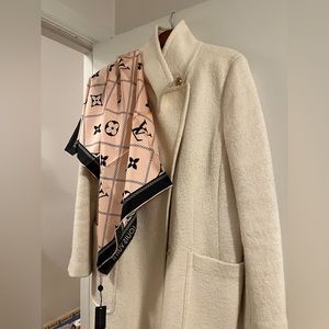 💗Pastel pink Louis Vuitton scarf 💗 Full set with box and receipt